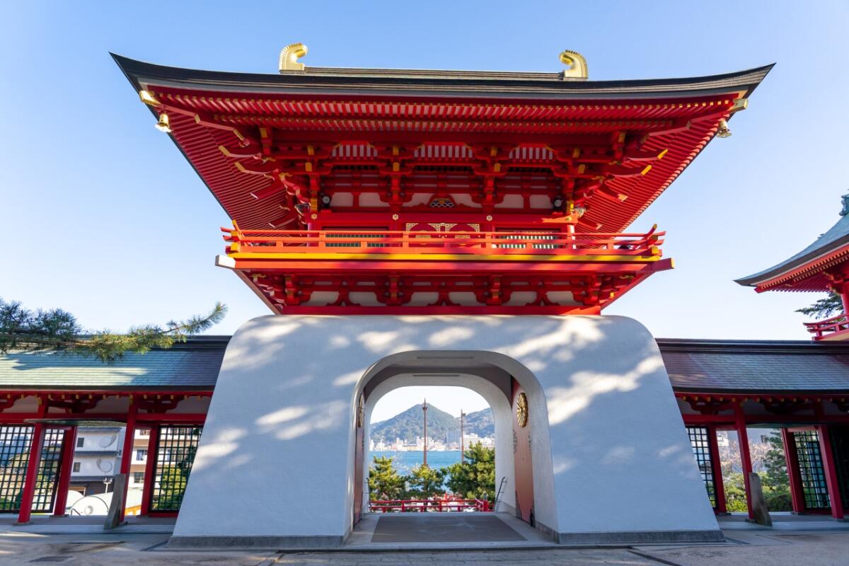 Akama Shrine