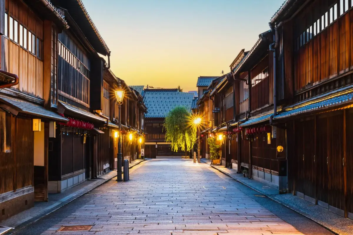Higashi Chaya District