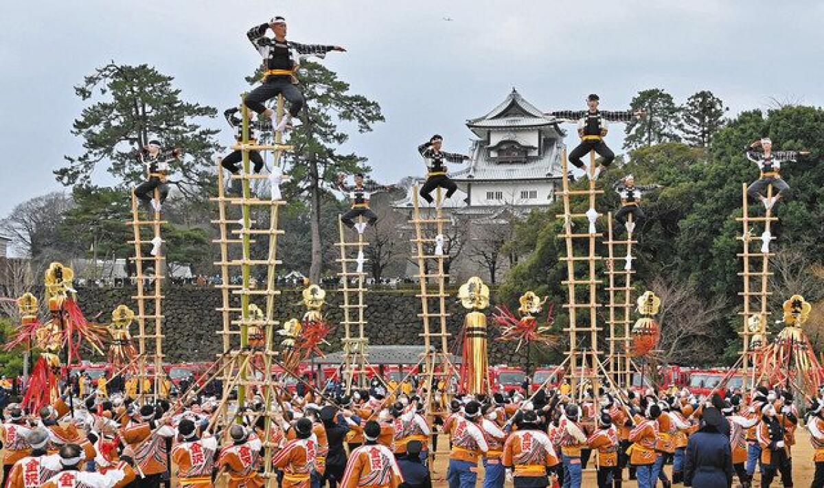 Kaga-tobi Dezomeshiki Festival