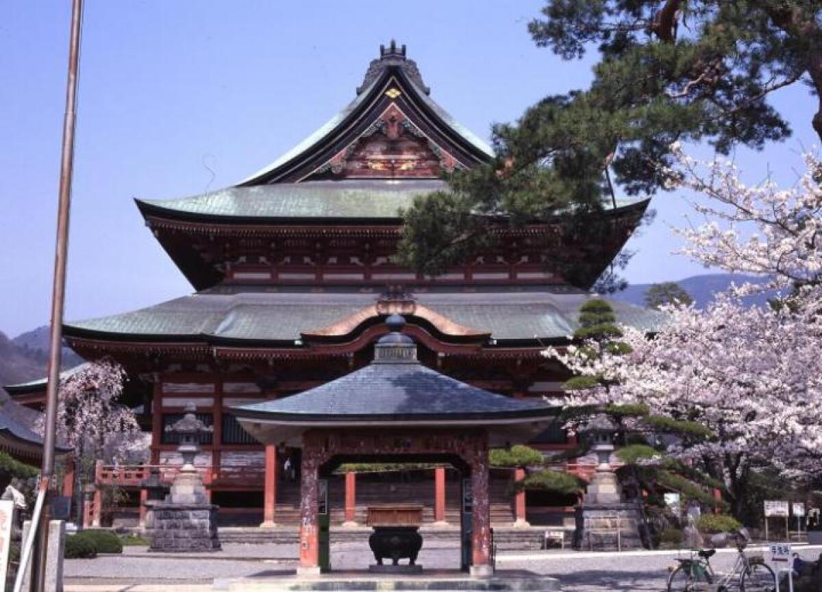Kai-Zenkoji Temple