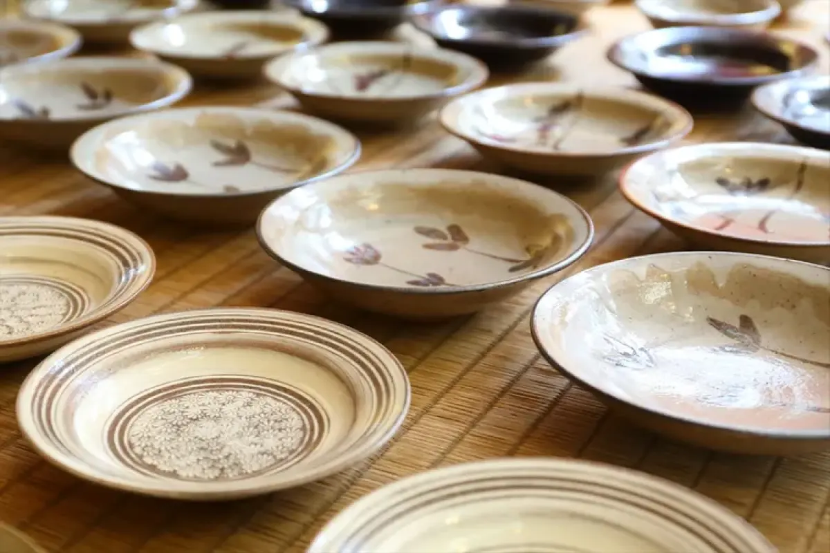 Karatsu-yaki Pottery Gallery
