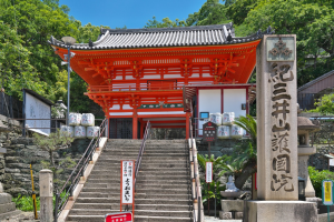 Kimiidera Temple
