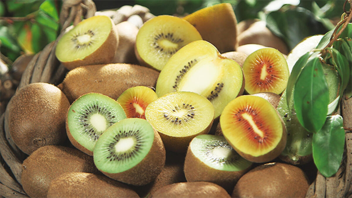 Kiwi Fruits Country