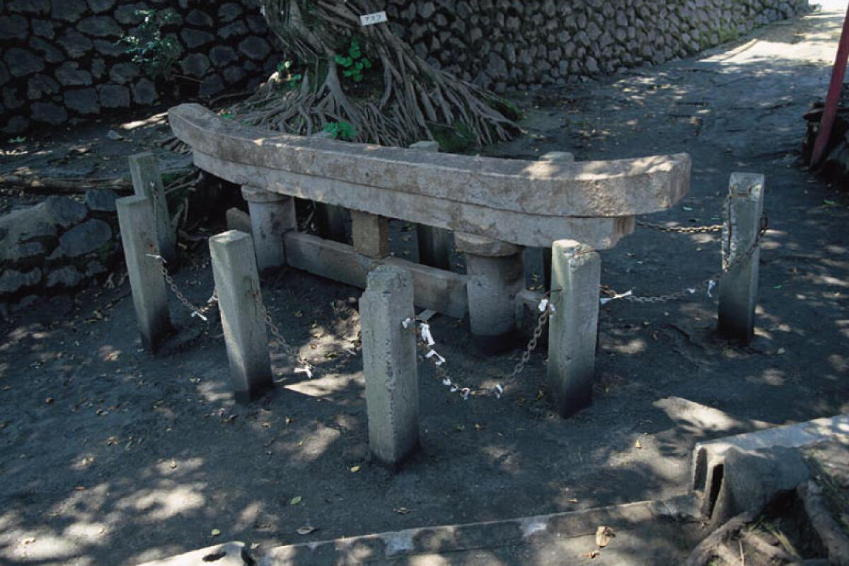 Kurokami Shrine Gate