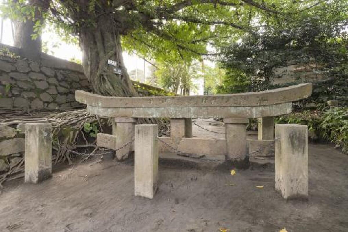 Kurokami Shrine Gate