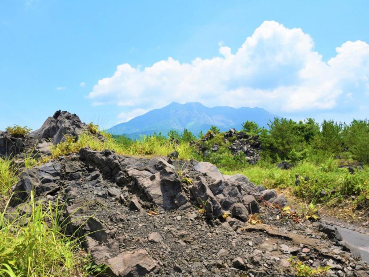 Nagisa Lava Trail