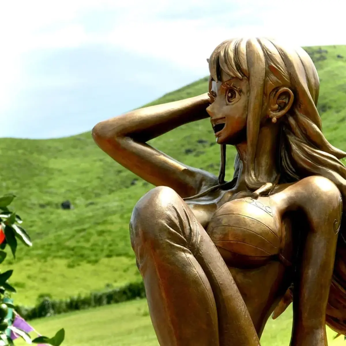 Nami Statue