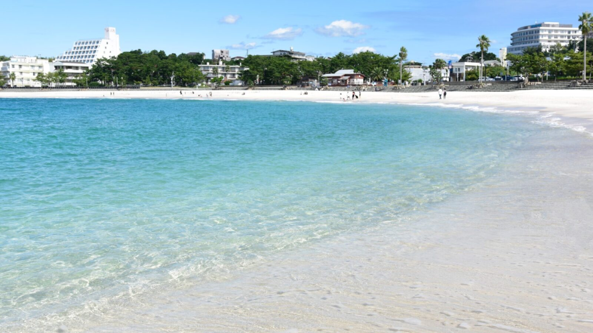 Shirarahama Beach