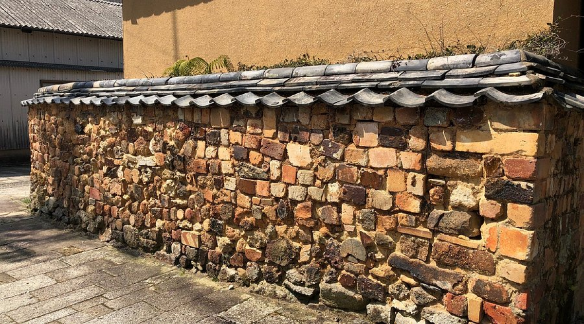 Tonbai Wall Alleys