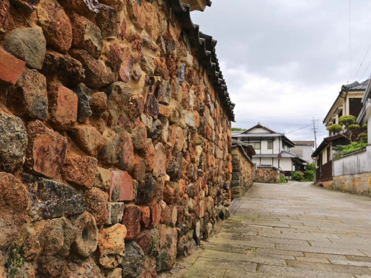 Tonbai Wall Alleys