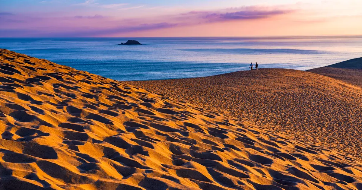 Tottori Sand Dunes (Tottori Sakyu)