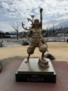 Usopp Statue