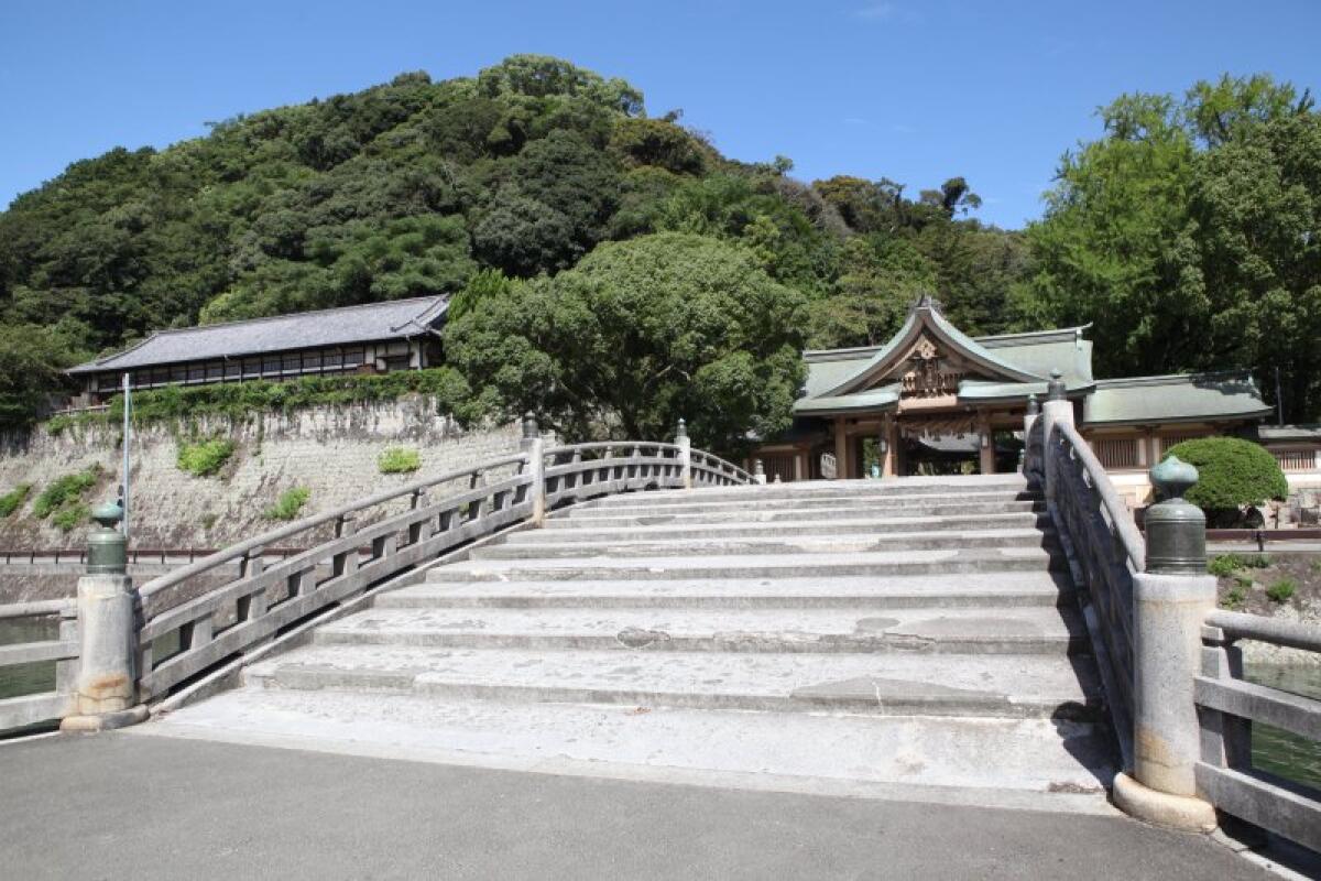 Warei Shrine
