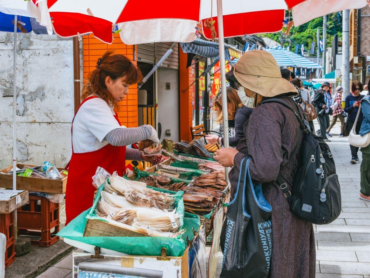 Yobuko Morning Market