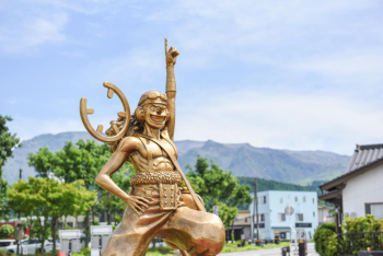 5. Usopp Statue